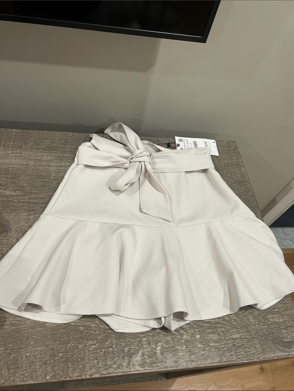 Zara Light Cream Tie-Waist Ruffle Skort
